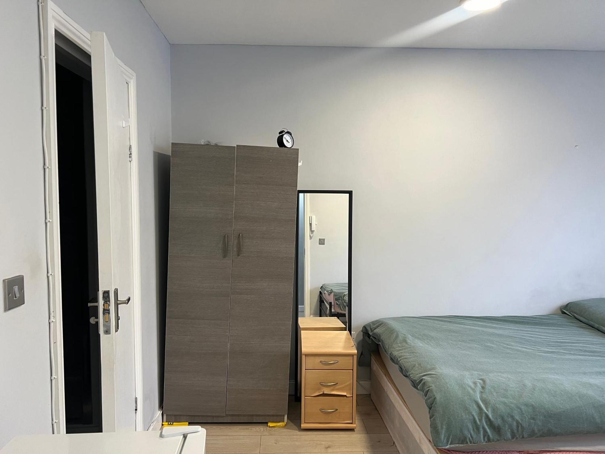 Sterne Street 4 Person Room London Exterior photo