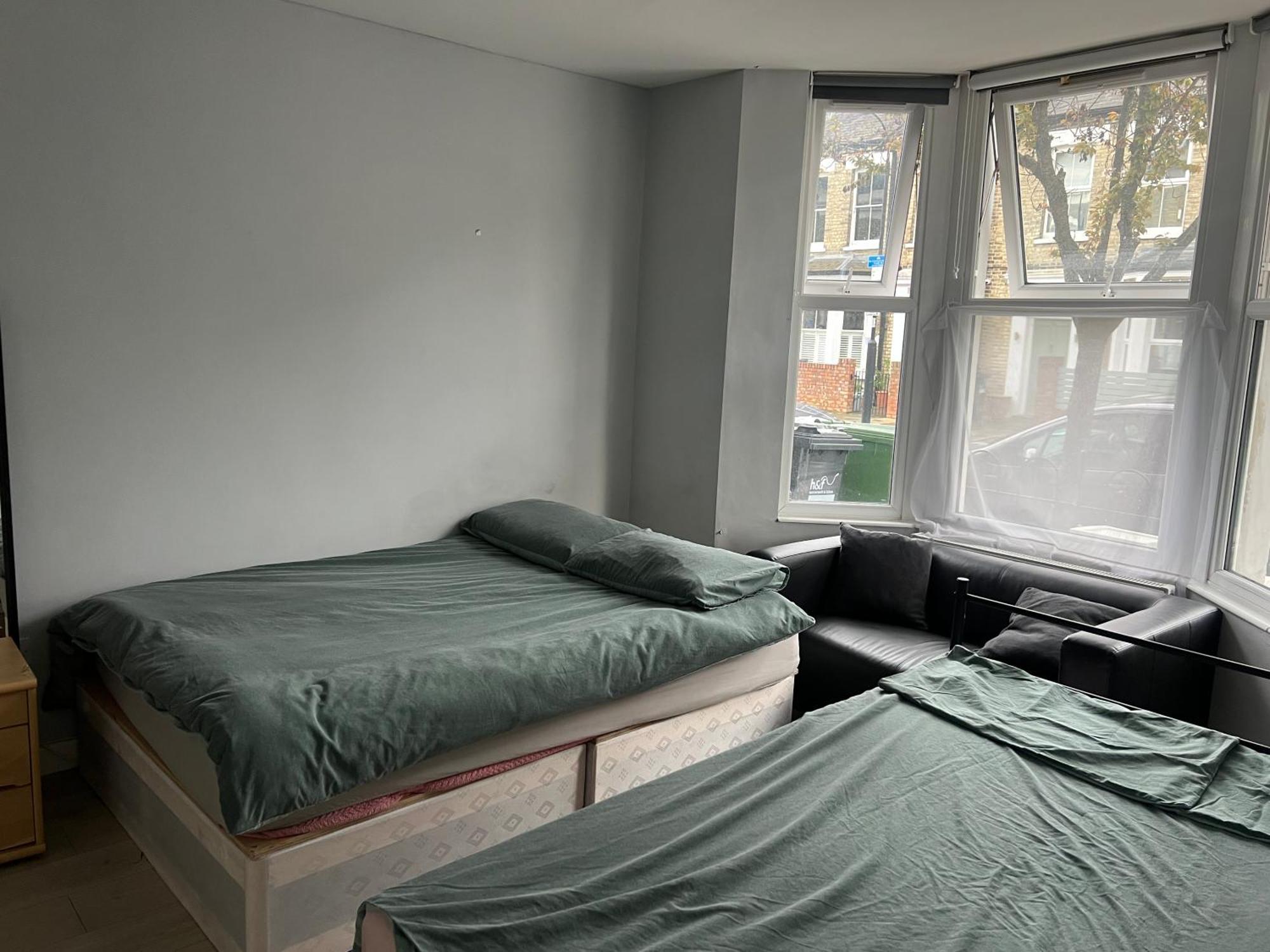 Sterne Street 4 Person Room London Exterior photo